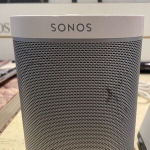 Sonos Play:1 Speaker in Gray and White
